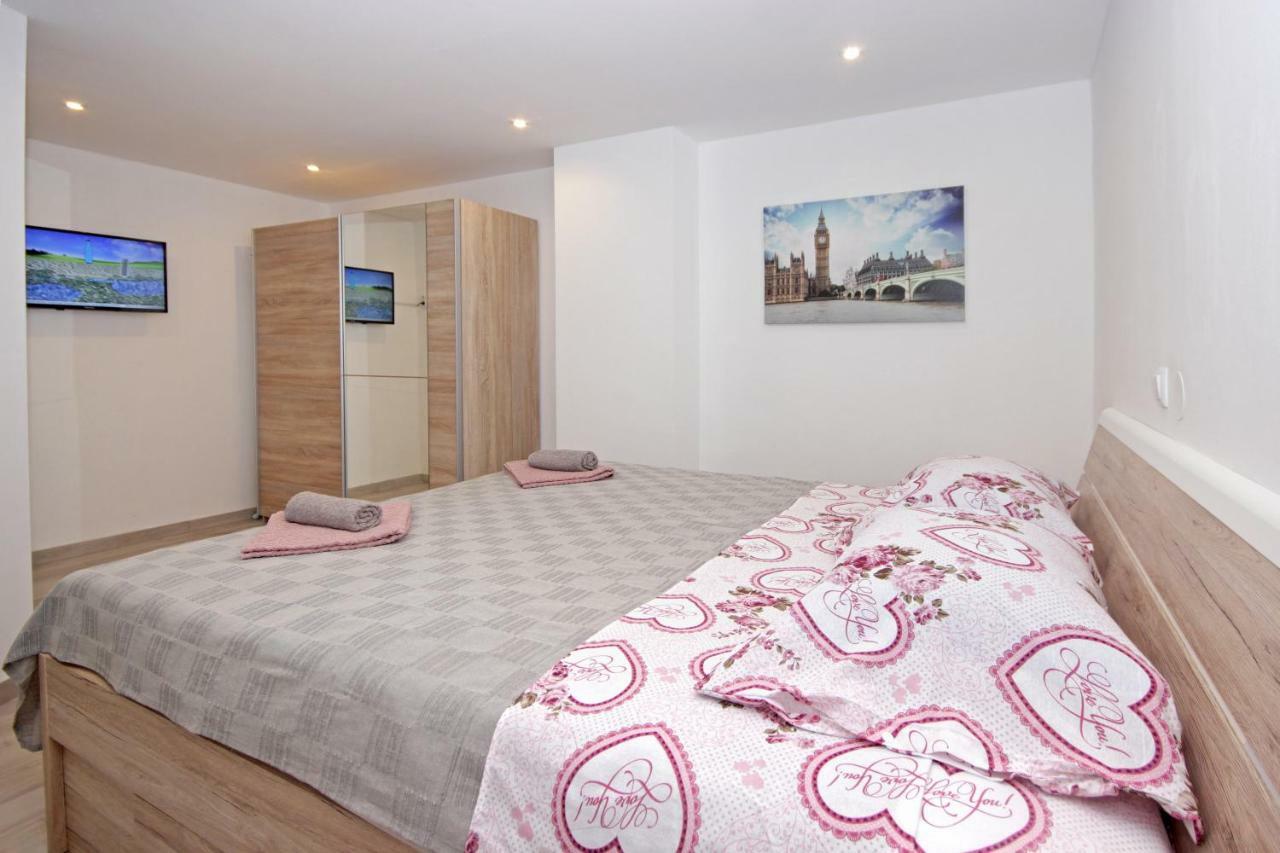 Apartment Alet Pula Ngoại thất bức ảnh