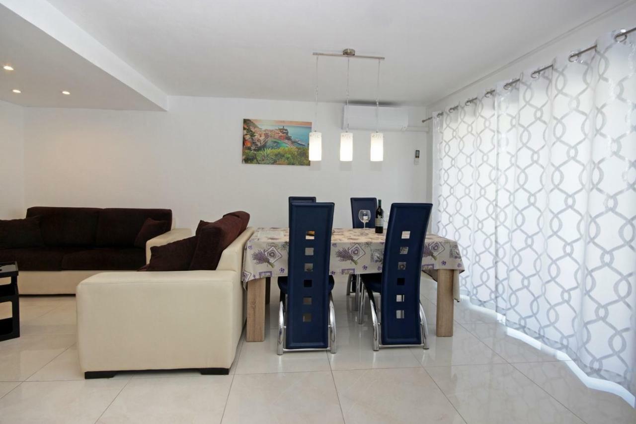 Apartment Alet Pula Ngoại thất bức ảnh