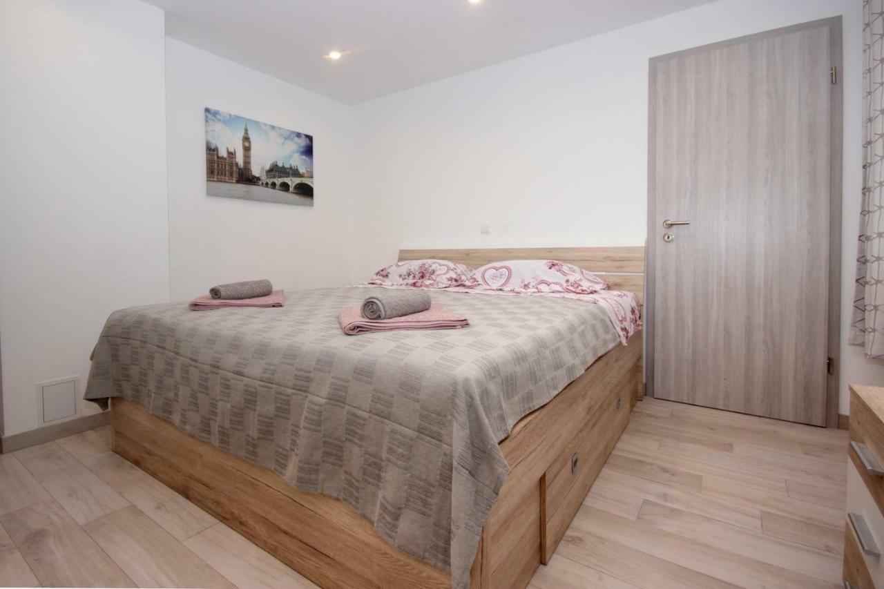 Apartment Alet Pula Ngoại thất bức ảnh